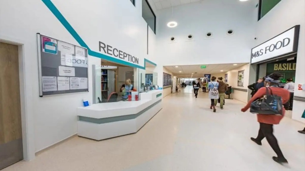 Standard Visiting Times at Basildon Hospital Standard Visiting Times at Basildon Hospital